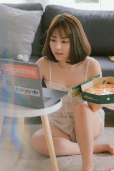 年轻漂亮的表妹
